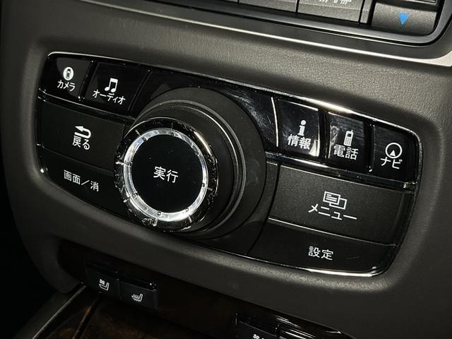0561150A30260916W00218.jpg