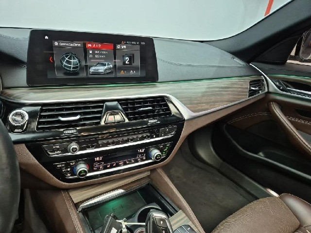 6071001746R10.jpg