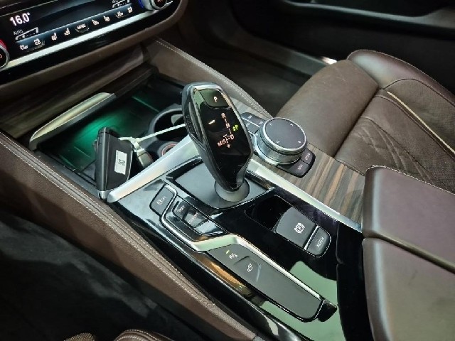 6071001746R8.jpg