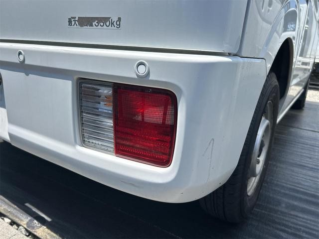 0903295A30260513W00611.jpg