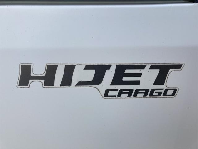 0840353A30221215W00116.jpg