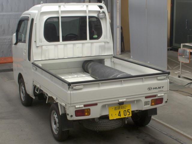 78eba24de284cb4114c95a1c942c4f43.jpg