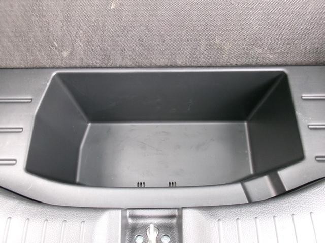 0500147A30260904W00116.jpg
