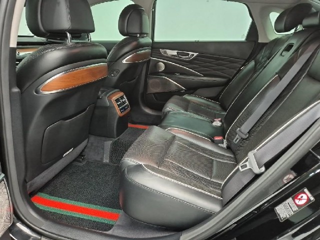 6081500387R12.jpg