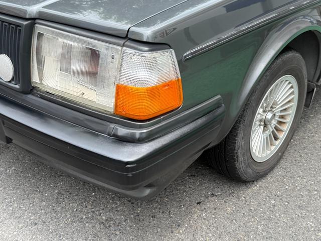 9571870A30260630W00111.jpg