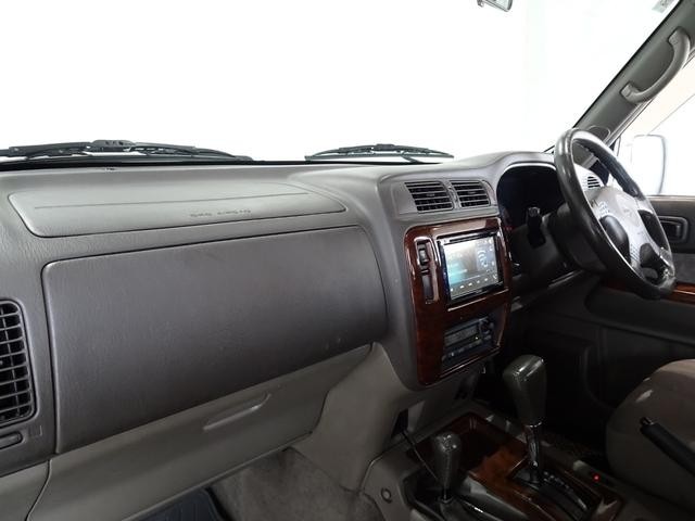 0551070A30260902W00215.jpg