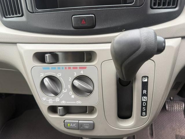 0551096A30260903W00209.jpg