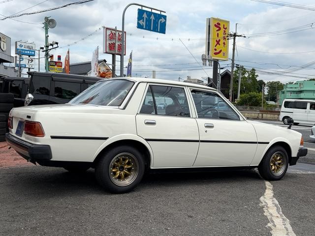 0700003A30260629W00206.jpg