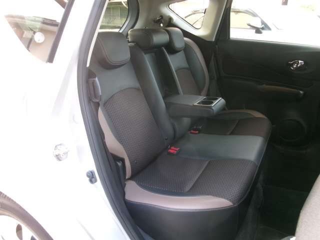 ae886ec4cea3ff629c61fc0720f3d8b7.jpg