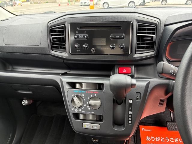 0904093A30260824W00204.jpg