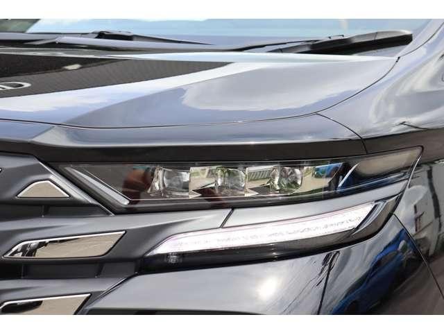 9200414A30260827W00415.jpg