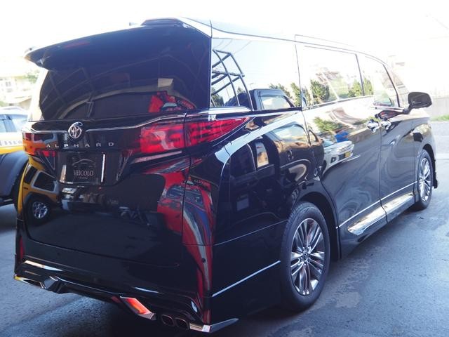 1002430A30260920W00104.jpg