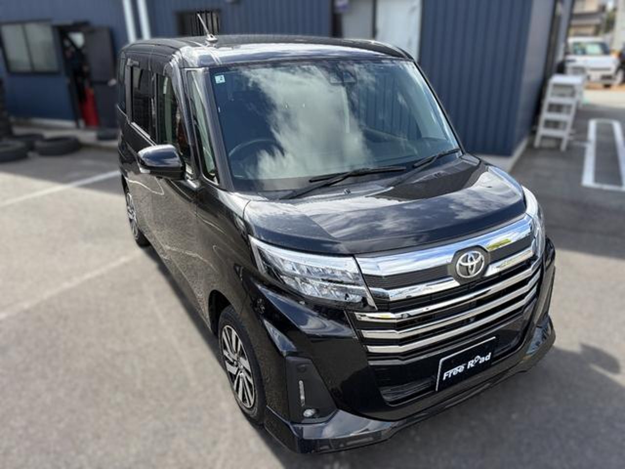 2021 Toyota Roomy, photo 1 of 1
