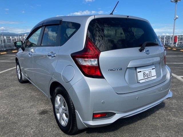 15698bd373bb2ee49fe32b86ead76946.jpg