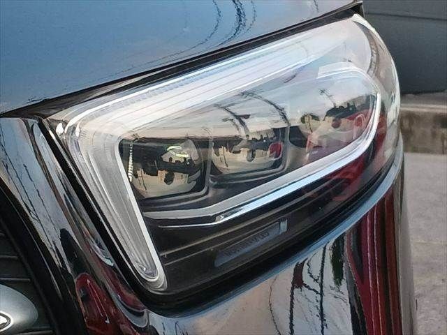 9aecbe11e404bc500fbabff76baedcec.jpg