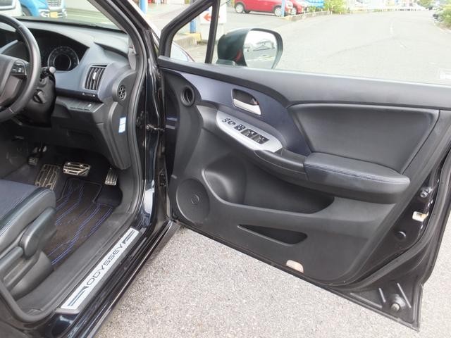 1002537A30260910W00113.jpg