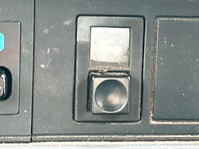 0803124A30260522W00707.jpg