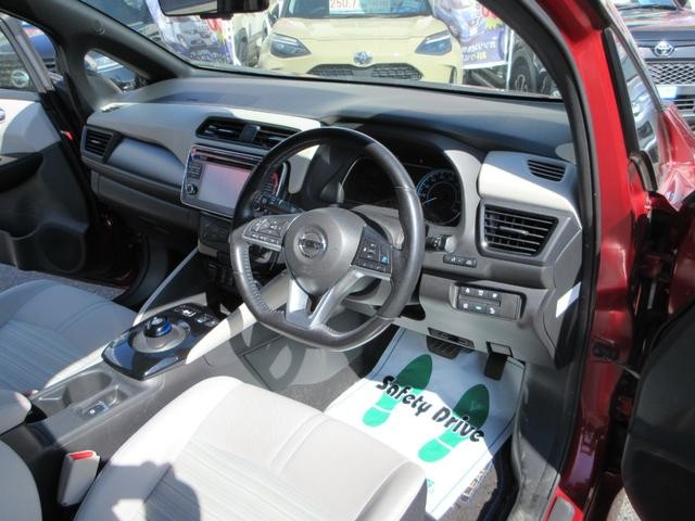 1002928A30260923W00215.jpg