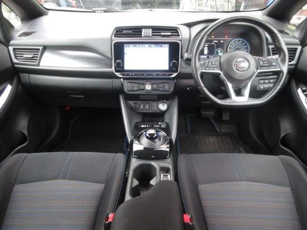 2020 Nissan Leaf, photo 2 of 8