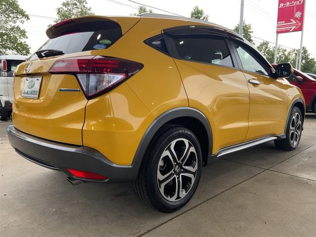 0561155A30260805W00307.jpg