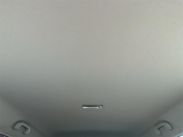 0561155A30260806W00311.jpg