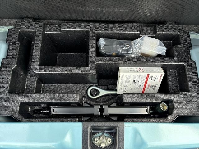 0404554A30261005W00318.jpg