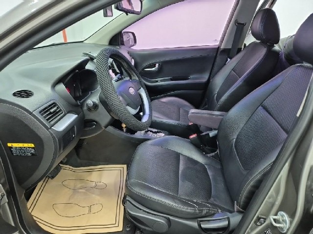 6081000109R11.jpg