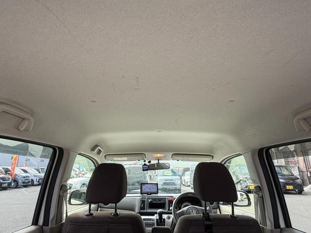 0708271A30260926W00113.jpg