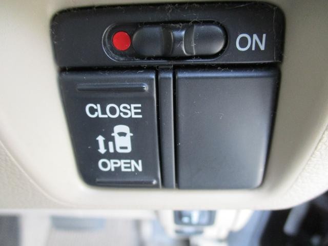 0400016A30251207W00109.jpg