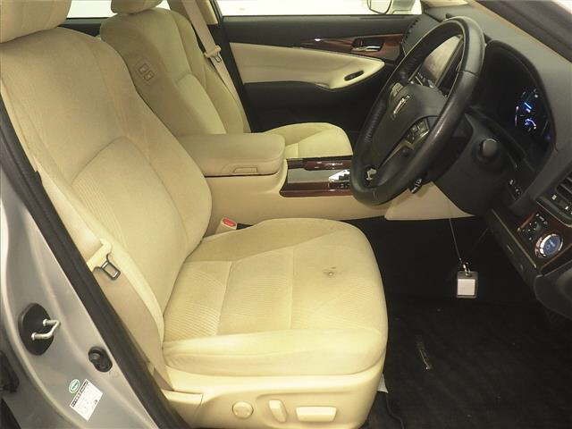 9bd99036cc641e235a2e45d7c98374e4.jpg