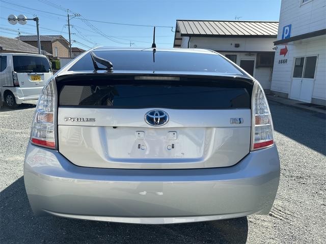 0805054A30260930W00202.jpg