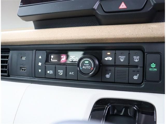 0560809A30260831W00113.jpg