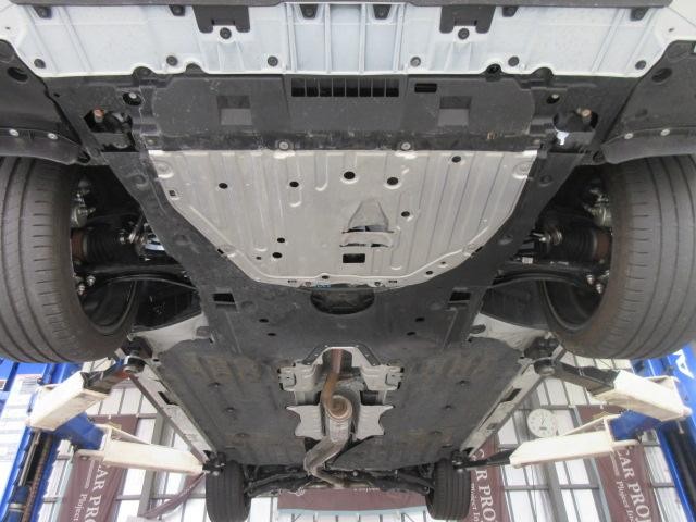 0561088A30260822W00216.jpg