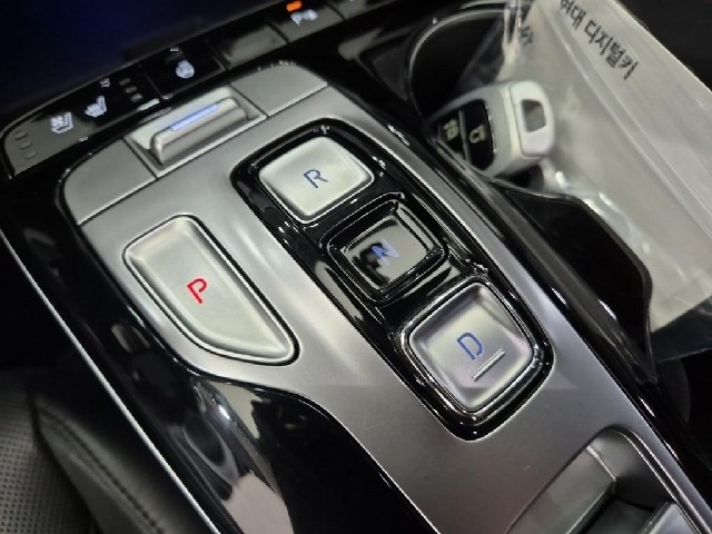 6081001374R8.jpg