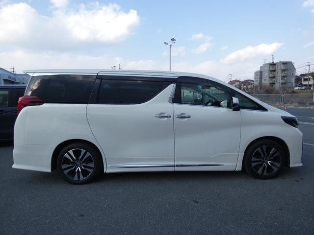 0708444A30260718W00203.jpg