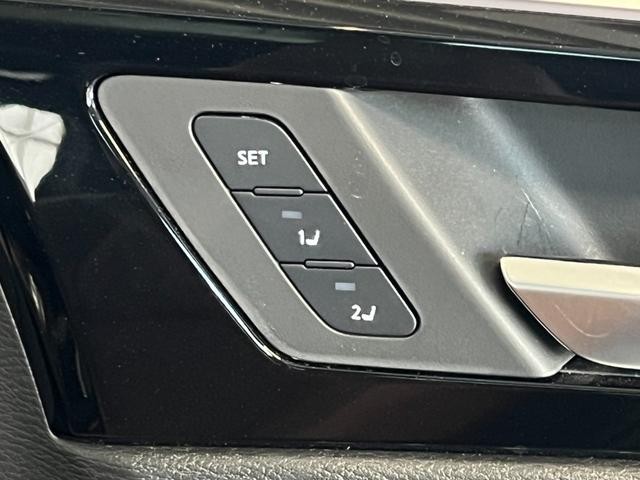 0505027A30261017W00212.jpg