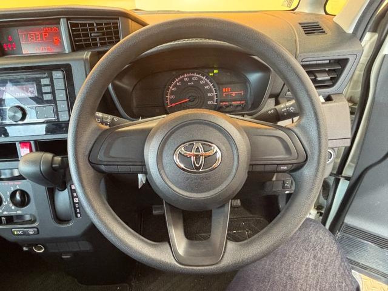 2021 Toyota Roomy, photo 1 of 1