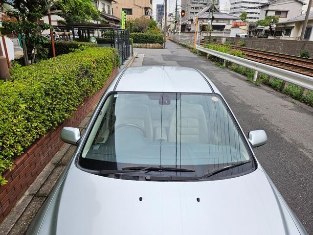 1000558A30261019W00111.jpg