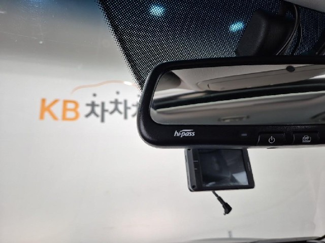 6081000871R18.jpg