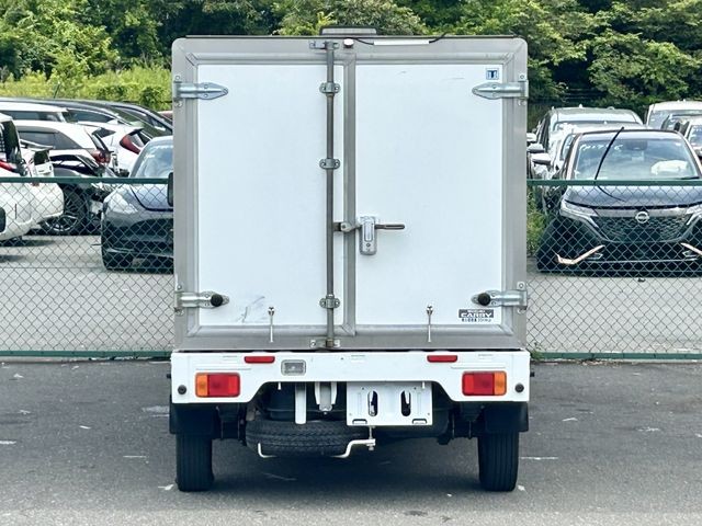8977ac35cc17e9363bbd4900275d6dc8.jpg