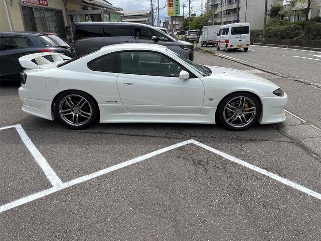 1157675A30260921W00403.jpg