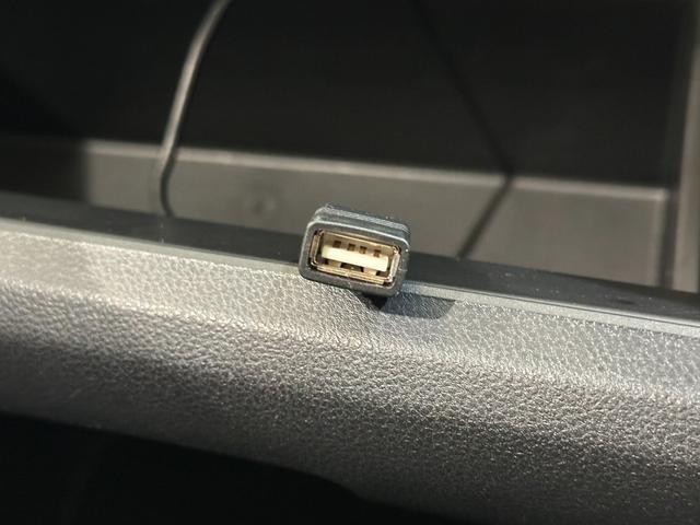 0509824A30261021W00719.jpg