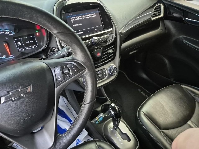 6081500562R10.jpg