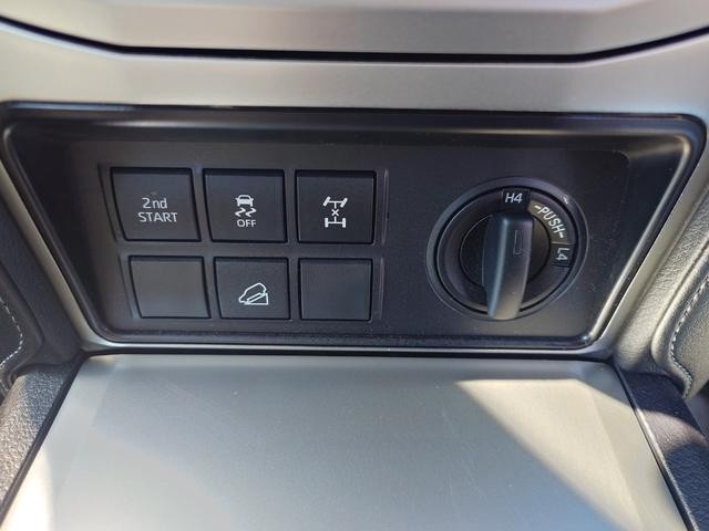 0800007A30261007W00417.jpg