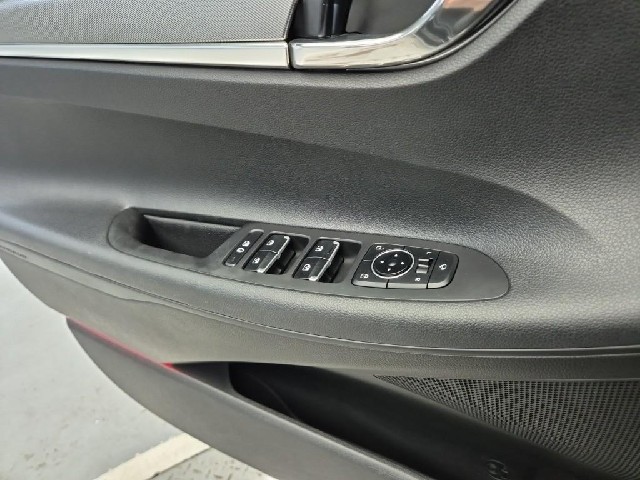 6081500467R18.jpg