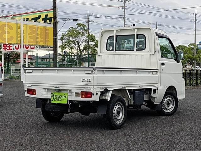 bf58b4e1f7652a9bf68eb85cf3e3cb6c.jpg