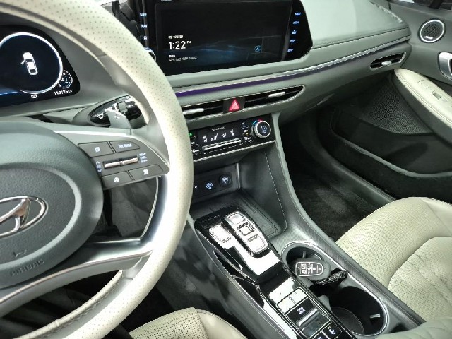 6081000437R10.jpg