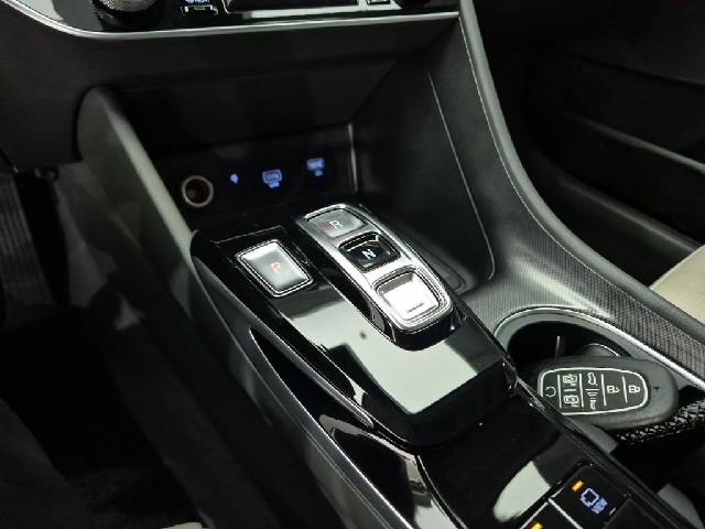 6081000437R8.jpg