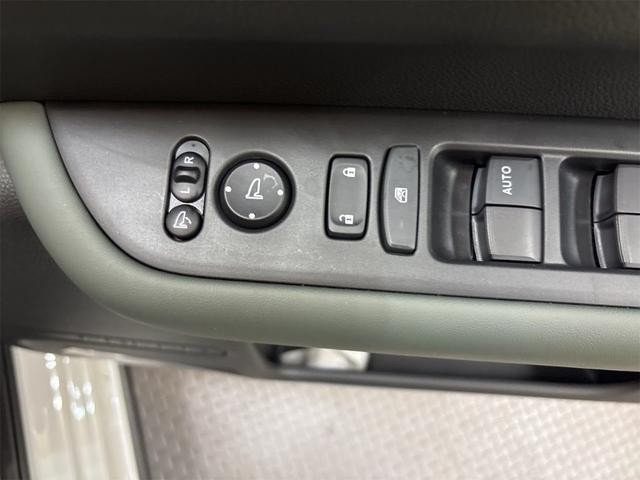 0705929A30260902W01210.jpg