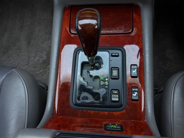 0541528A30261026W00718.jpg